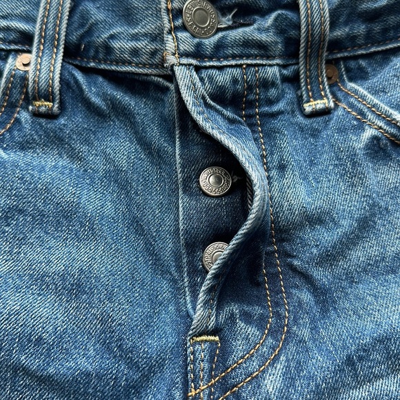 Levi’s High Waisted Button Fly Denim Cut Off Shorts size 28 - Picture 9 of 9